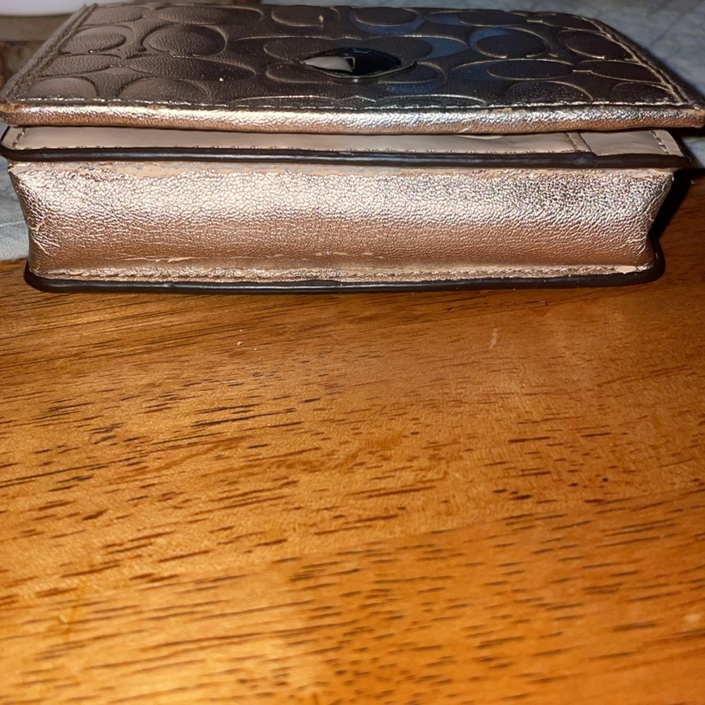 Gold coach card case - Picture 7 of 8